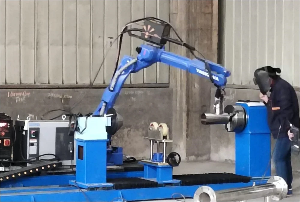7-机器人焊接机.jpg